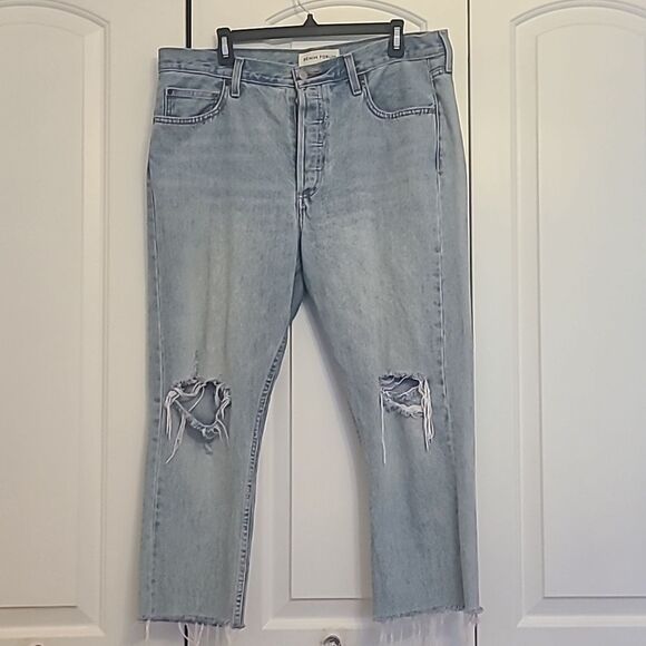 Aritzia Denim Forum The Ex Boyfriend High Waisted Distressed Jeans Size 32 - Picture 3 of 15